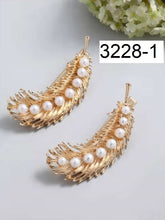 Impression latest Style Golden Color 12 Pcs golden color white stone  Hair Clip Set